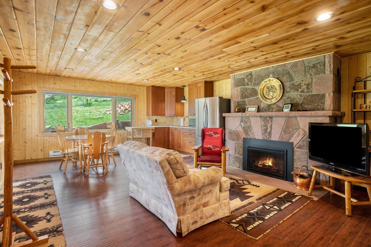 Frontier Mountain Retreat - Monthly Long-Term Vacation Rental 30 Days Minimum -- Estes Park Apts Exterior photo